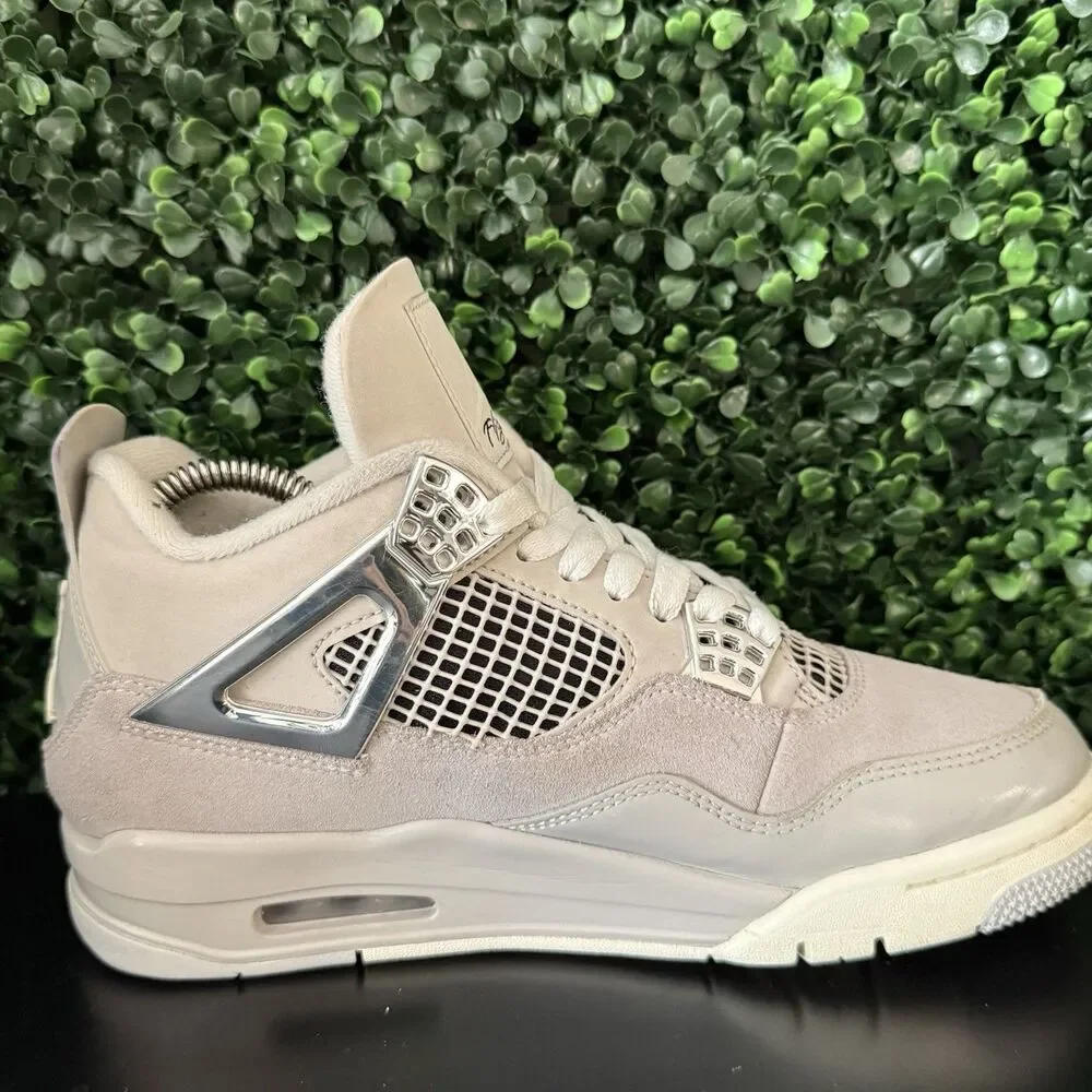 Nike Air Jordan 4 Frozen Moments AQ9129-001 W 8 M 6.5 Preowned Clean